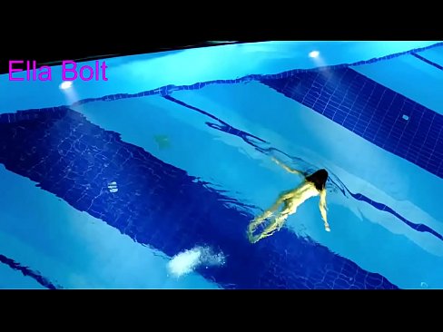 ❤️ എനിക്ക് കാണുന്നത് നിർത്താൻ കഴിയില്ല, ELLA BOLT റിസോർട്ട് പൂളിൽ നഗ്നയായി നീന്തുന്ന യുവ സുന്ദരിയെ പിടികൂടി ️❌ വേശ്യകൾ ഞങ്ങളിൽ ️❤